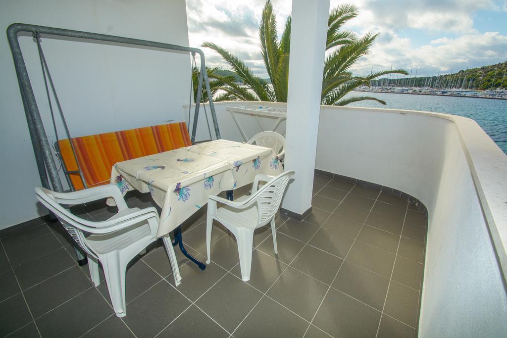 Apartments Jerkunica Рогозница Стая снимка