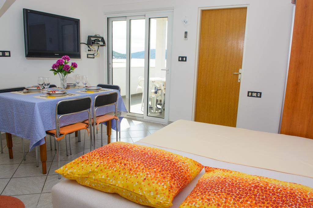 Apartments Jerkunica Рогозница Стая снимка