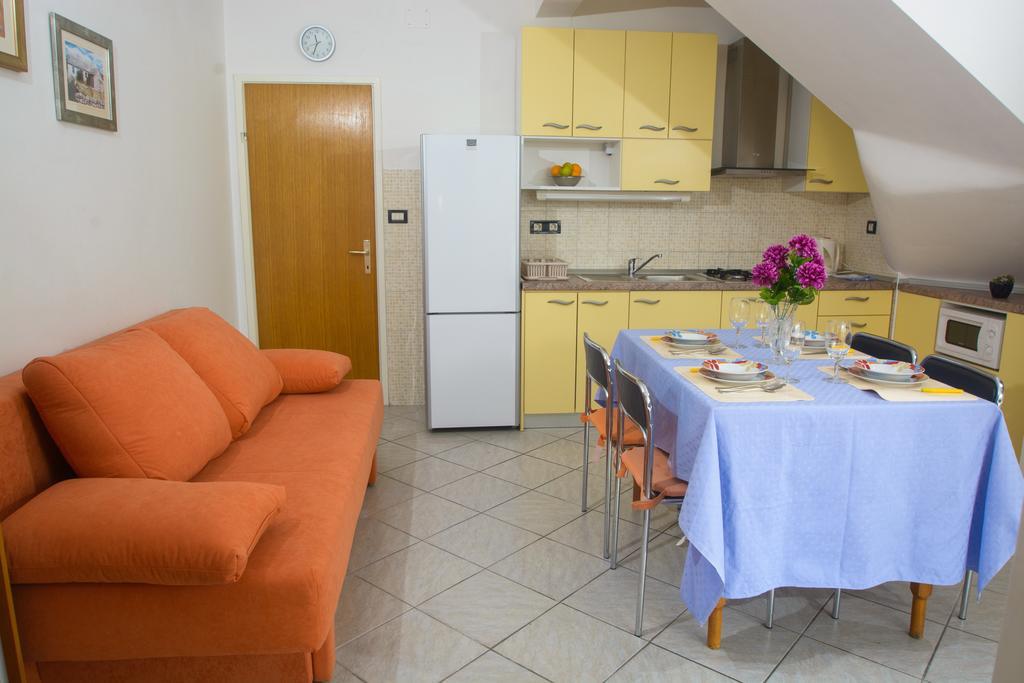Apartments Jerkunica Рогозница Стая снимка